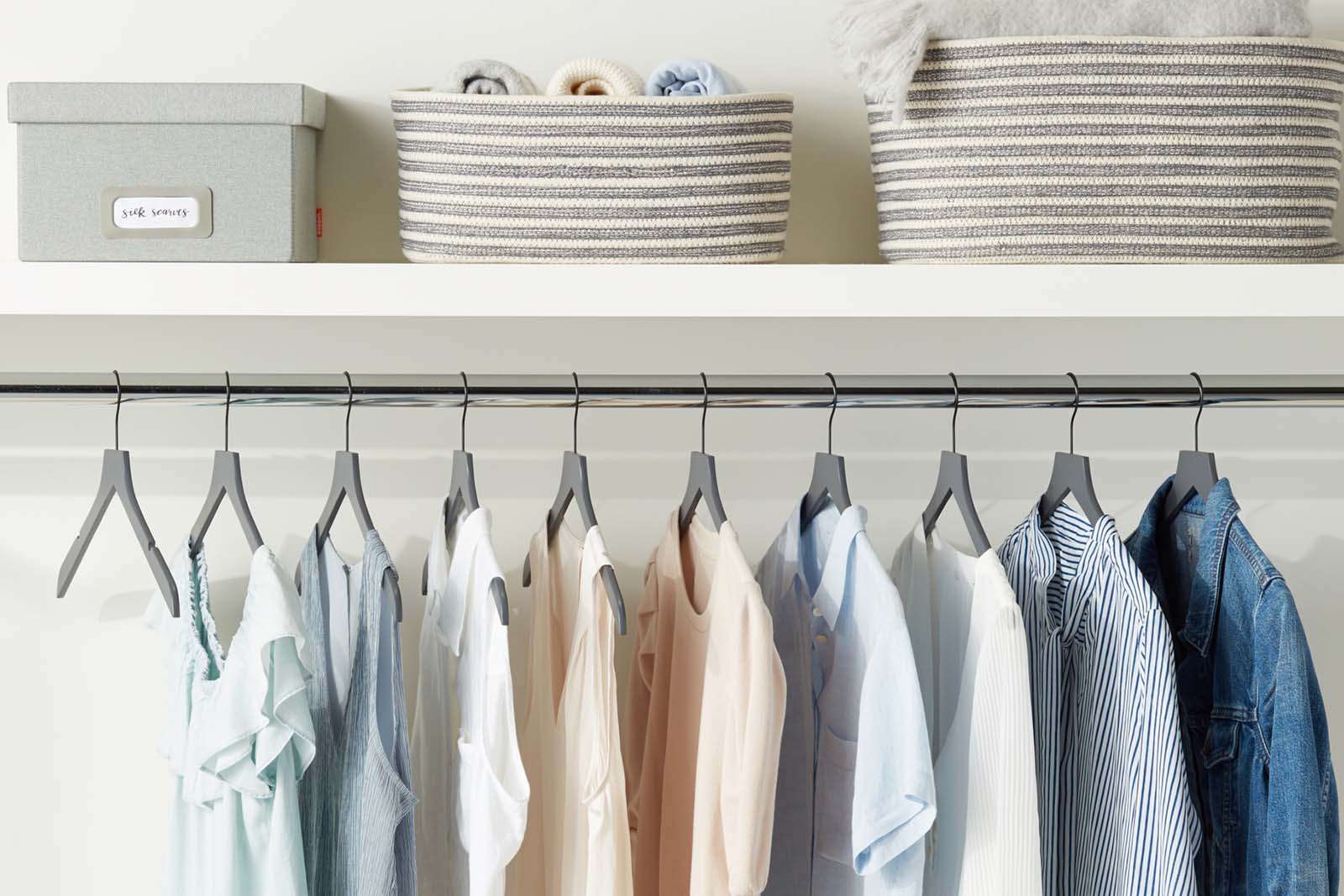 Closet discount with hangers